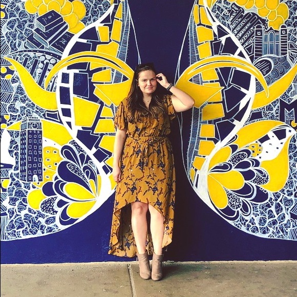 Meet your Posher, Katie - Picture 1 of 1